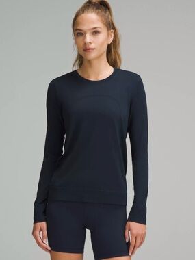 Lululemon swiftly Long-Sleeve Crewneck Top in tuqoise size 6 (label removed)